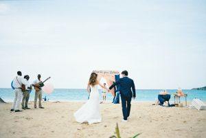 красивая церемония на пляже Бали