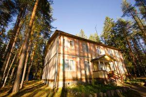 база отдыха Заветное в п.Мельниково Ленинградской области фото