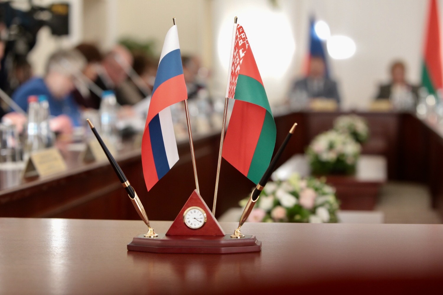 Флаги беларуси и россии вместе фото